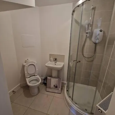 7 Burnby Close,leeds,ls14 1ga Leeds (West Yorkshire)