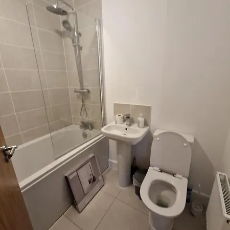 Apartment 7 Burnby Close,leeds,ls14 1ga