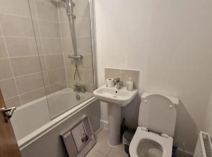 아파트 7 Burnby Close,leeds,ls14 1ga